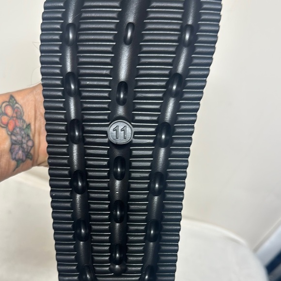 Wild Fable Black Minimalist Sandals New - Picture 3 of 8